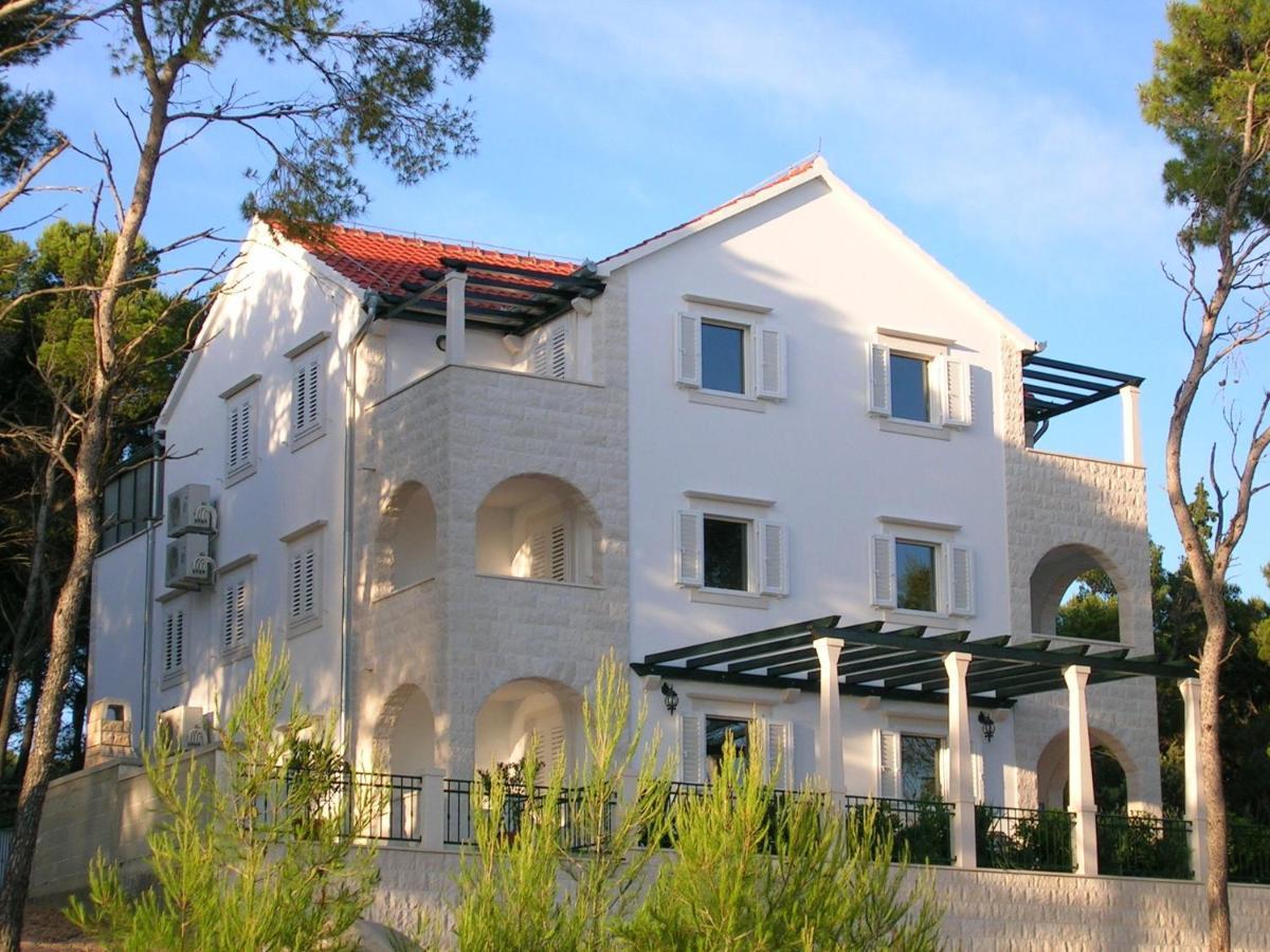 Apartments Villa La Riva - Seafront Accommodation Sutivan Zewnętrze zdjęcie
