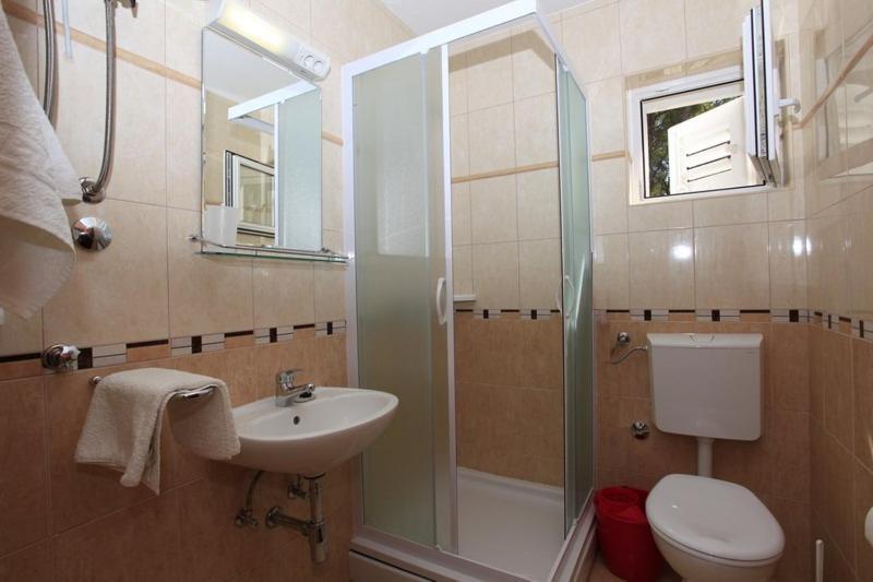 Apartments Villa La Riva - Seafront Accommodation Sutivan Zewnętrze zdjęcie